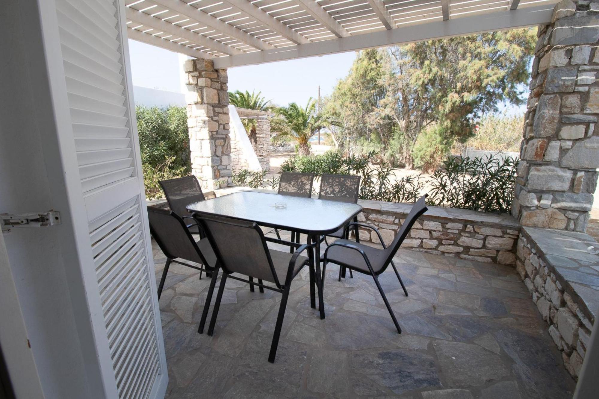 Mika Bungalows Naousa Exteriör bild